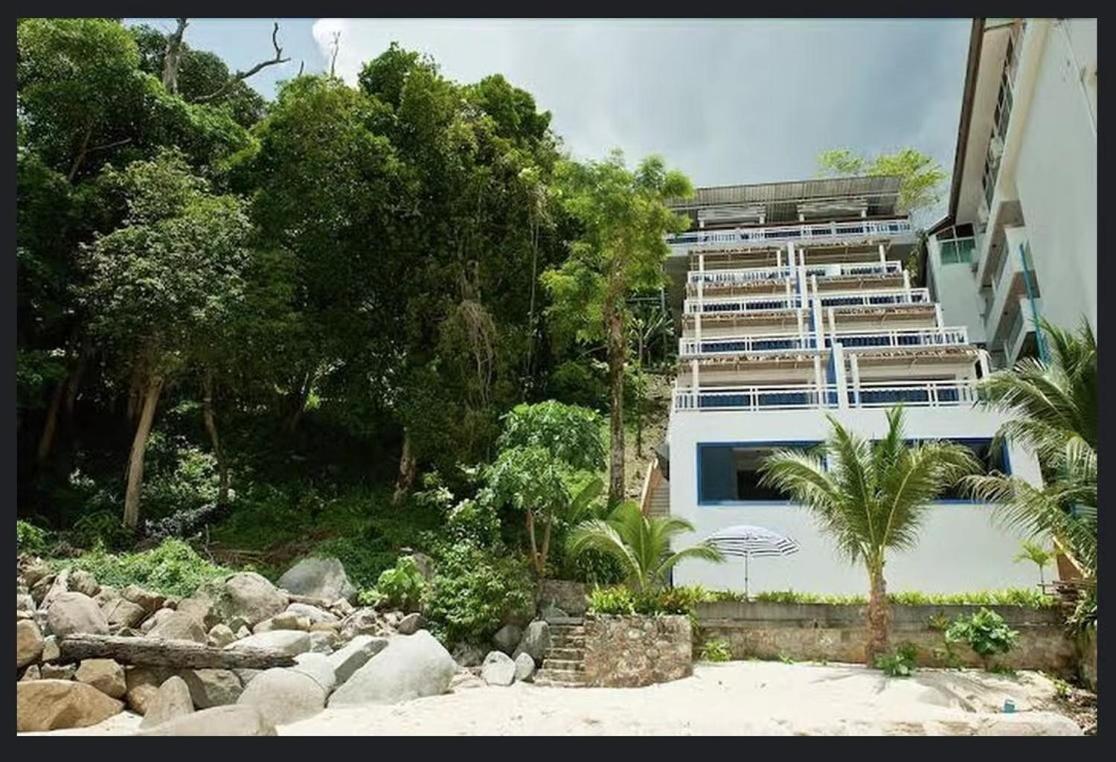 At Sea Patong Hotell Exteriör bild