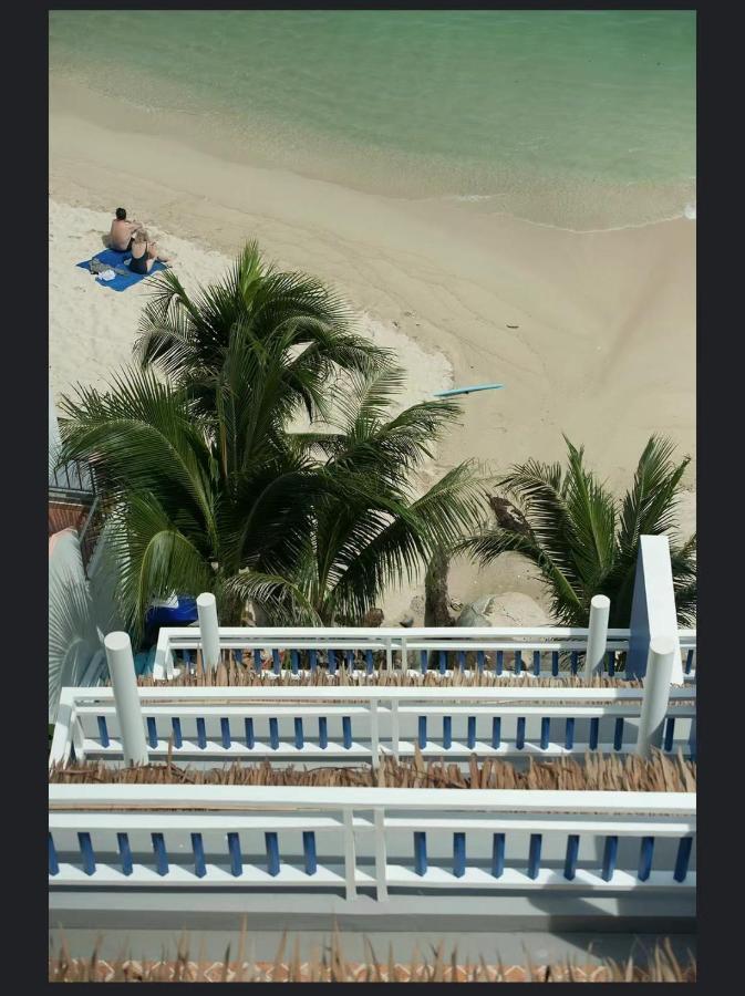At Sea Patong Hotell Exteriör bild