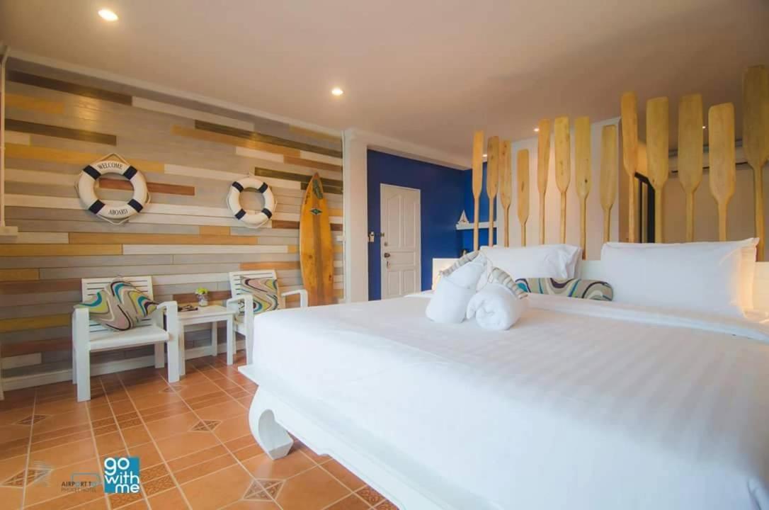 At Sea Patong Hotell Exteriör bild
